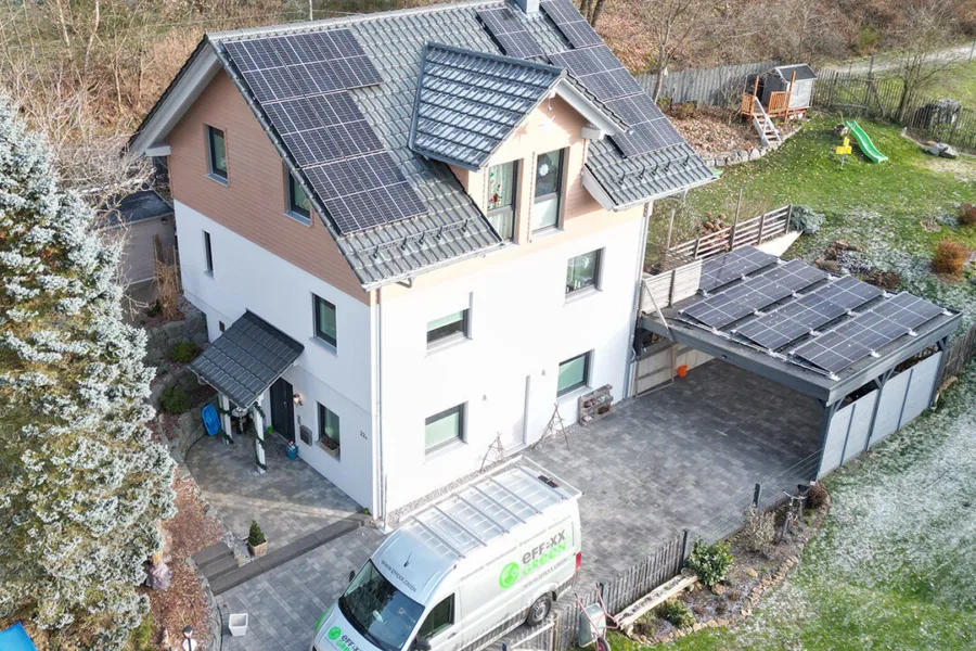 Ein Einfamilienhaus aus Netphen mit einer PV-Anlage von effexx green.