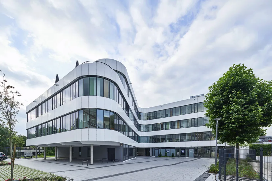 Gebäude der B-A-D Gesundheitsvorsorge und Sicherheitstechnik GmbH in Bonn.