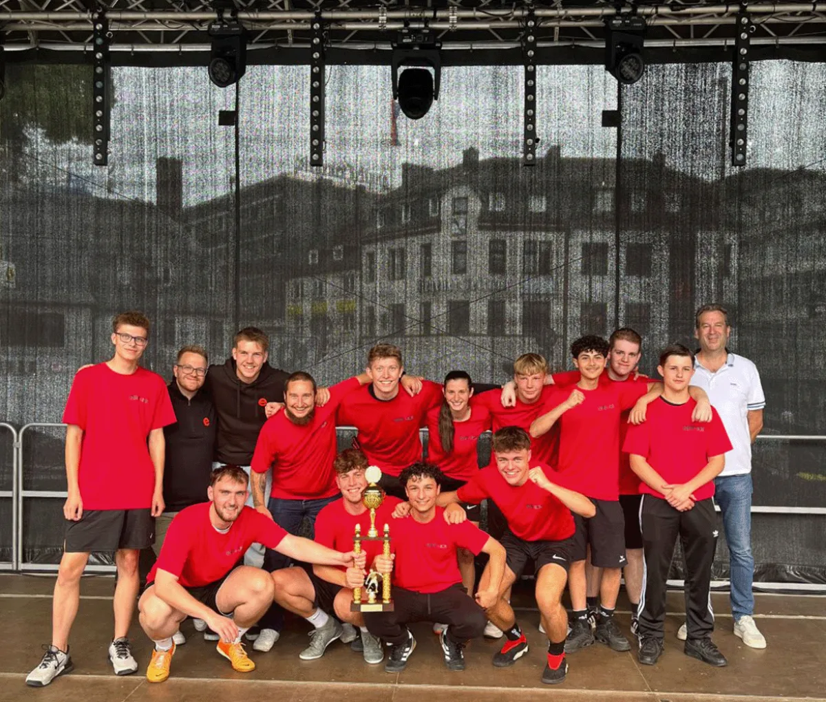 Das effexx Fußball-Team hat den Soccer-Cup auf dem Siegener Stadtfest 2024 gewonnen.